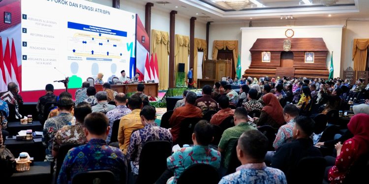 Tata Ruang sebagai Pintu Masuk Investasi, Menteri Nusron Imbau Pemda se-Jawa Timur Tuntaskan RDTR