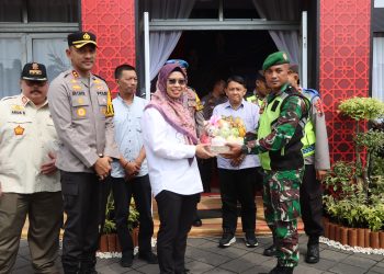 Bupati Demak Tinjau Pos Pengamanan Lebaran