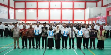 Bupati Demak Serahkan SK CPNS dan PPPK Formasi Tahun 2024