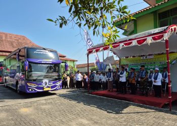 Wakil Bupati Badrudin Lepas Jamaah Calon Haji Kloter 38 Kabupaten Demak