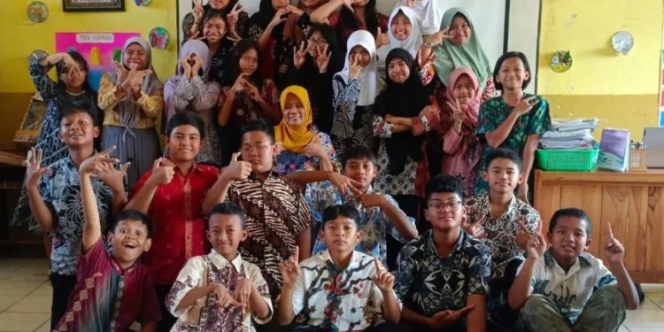Generasi Muda Diajak Selalu Bangga Gunakan Produk Lokal