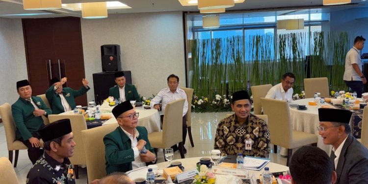 Plh Bupati Demak Bersama Warga Sampaikan Langsung Aspirasi Penanganan Rob ke Kementerian PU