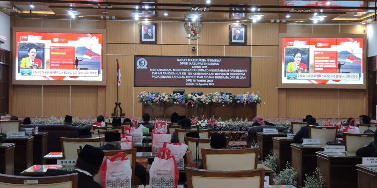 Bupati Demak Hadiri Virtual Pidato Kenegaraan Presiden Prabowo di Gedung DPRD