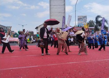 Karnaval Kemerdekaan 2025 di Demak Meriah, Ribuan Warga Tumpah Ruah di Jalan Protokol
