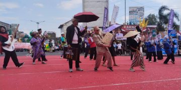 Karnaval Kemerdekaan 2025 di Demak Meriah, Ribuan Warga Tumpah Ruah di Jalan Protokol