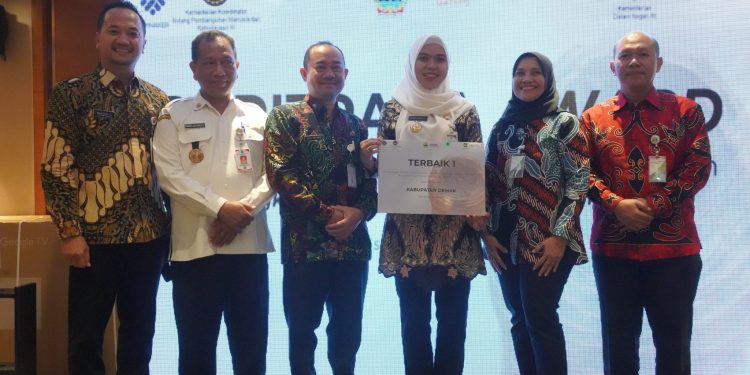 Pemkab Demak Raih Peringkat Terbaik I Anugerah Paritrana Award Jawa Tengah 2025
