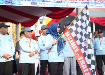 Ribuan Warga Meriahkan Jalan Sehat Hari Koperasi ke-78 di Demak