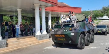 Masyarakat Antusias Lihat Pameran Alutsista Korem 073 Makutarama. Bisa Naik Tank dan Anoa