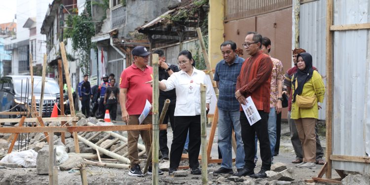 Wali Kota Semarang Agustina Wilujeng Cek Pembangunan Rumah Pompa Baru di Petudungan