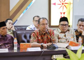 Tanggapi Tuntutan Mahasiswa, DPRD Jateng Evaluasi Tunjangan Perumahan dan Hapus Kunjungan ke Luar Negeri