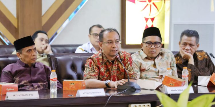 Tanggapi Tuntutan Mahasiswa, DPRD Jateng Evaluasi Tunjangan Perumahan dan Hapus Kunjungan ke Luar Negeri