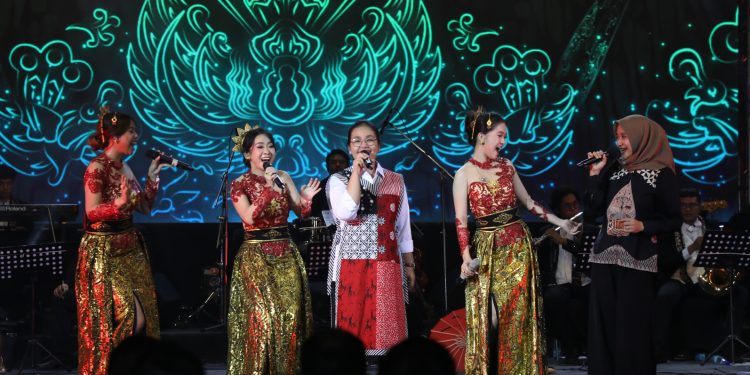 Padukan Musik Jawa dan Tradisional Bikin Keren Festival Kota Lama Semarang 2025