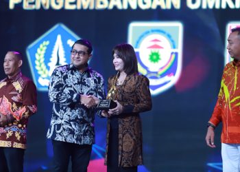 Berhasil Majukan UMKM dan Potensi Lokal, Wali Kota Semarang Agustina Wilujeng Raih Penghargaan