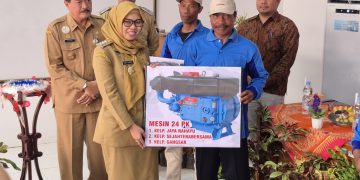 Bupati Demak Serahkan Bantuan Prasarana Usaha Perikanan Tangkap dan Luncurkan Aplikasi ADIPTa