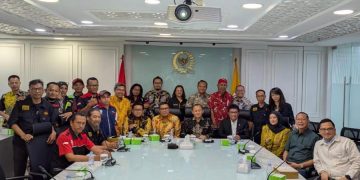 Temui Fraksi DPR RI dan Baleg, FPG DPRD JatengGandeng Pakar dan Asosiasi Driver Online Bahas RUU Transportasi Online