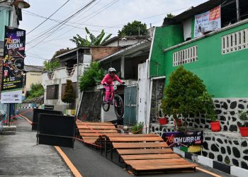 Taklukkan Turunan Tegalsari, Dua Downhiller 76 Rider Juara