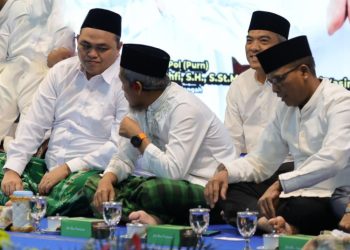 Sarif Abdillah Mengaku Bangga Gunakan Kain Sarung