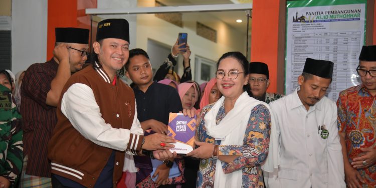 Sambut Ramadan dan MTQ Nasional, Wali Kota Agustina Wilujeng Bagikan 20 Ribu Al-Qur’an